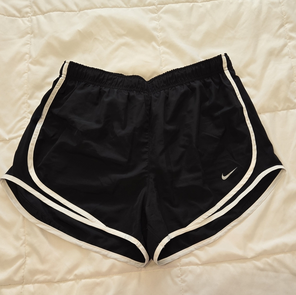 NIKE DRIFIT shorts